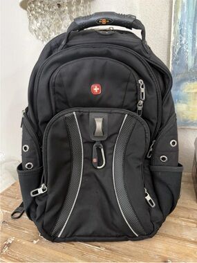 SwissGear Scansmart Airflow Laptop,Tablet, Computer BackPack , black